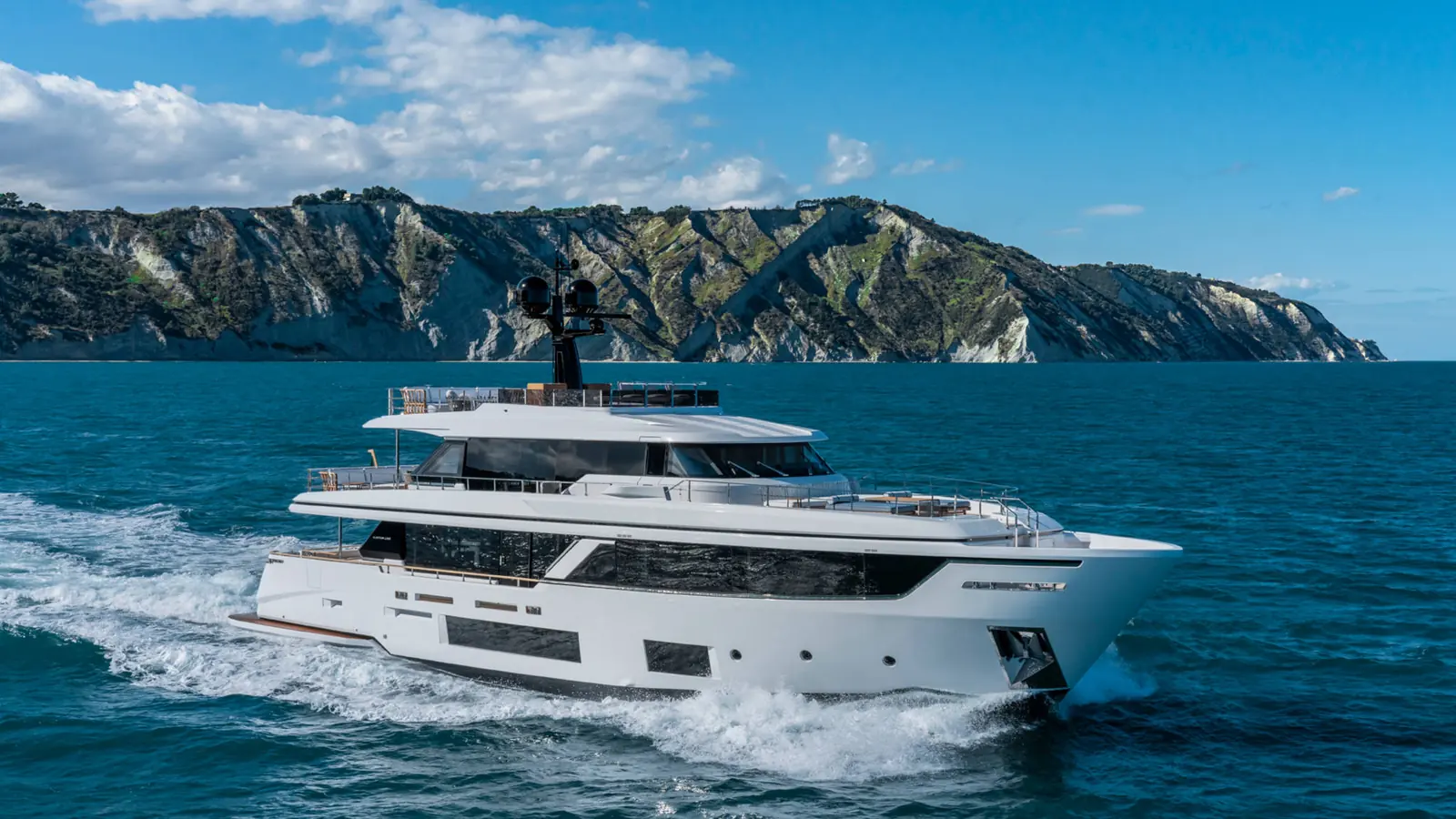 Custom Line Navetta 30 — фото 1