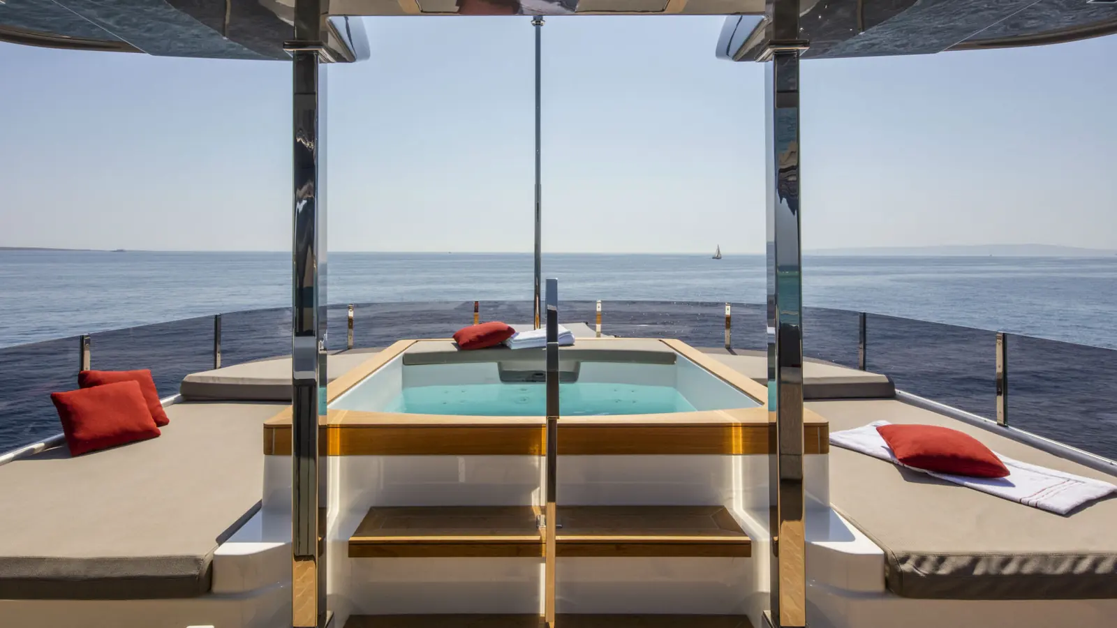 Custom Line Navetta 33 — фото 9