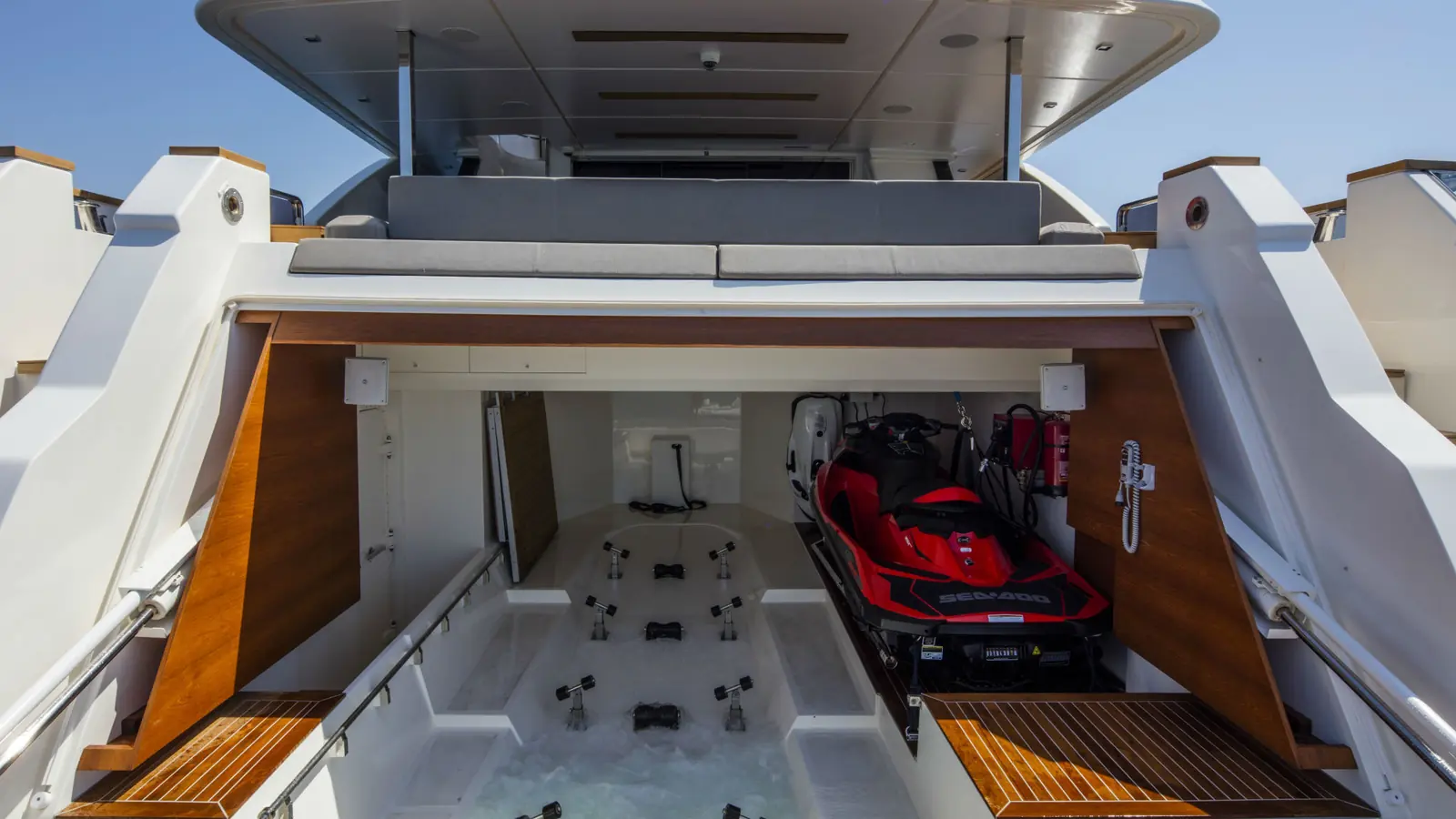 Custom Line Navetta 33 — фото 12