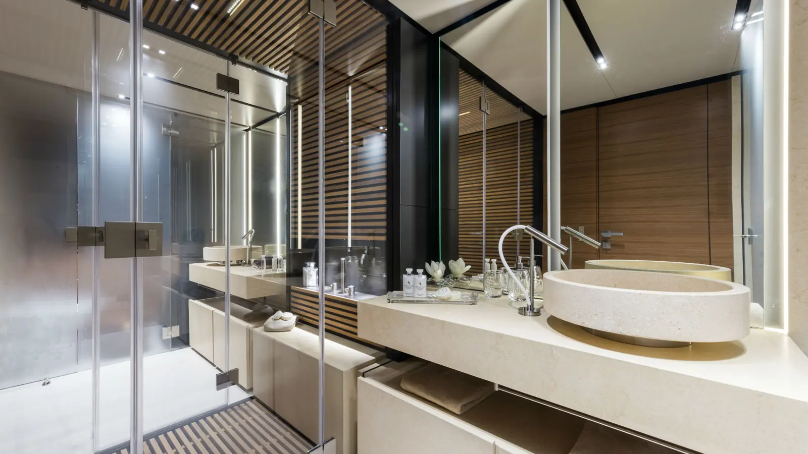 Custom Line Navetta 33 — фото 18