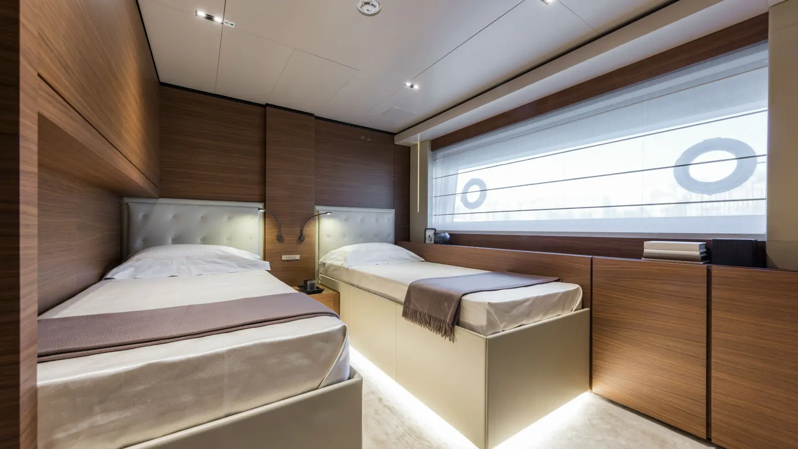 Custom Line Navetta 33 — фото 20