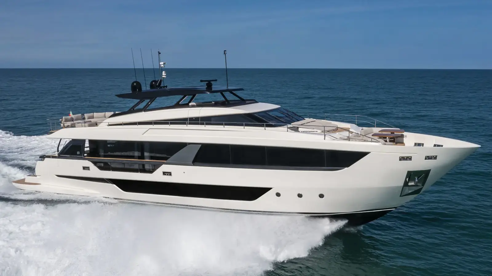 Ferretti Yachts 1000 — фото 1
