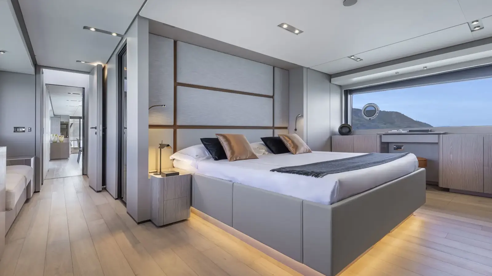 Ferretti Yachts 1000 — фото 16