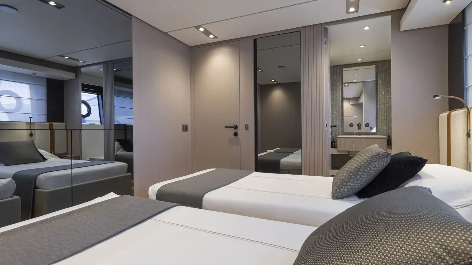Ferretti Yachts 1000 — фото 19