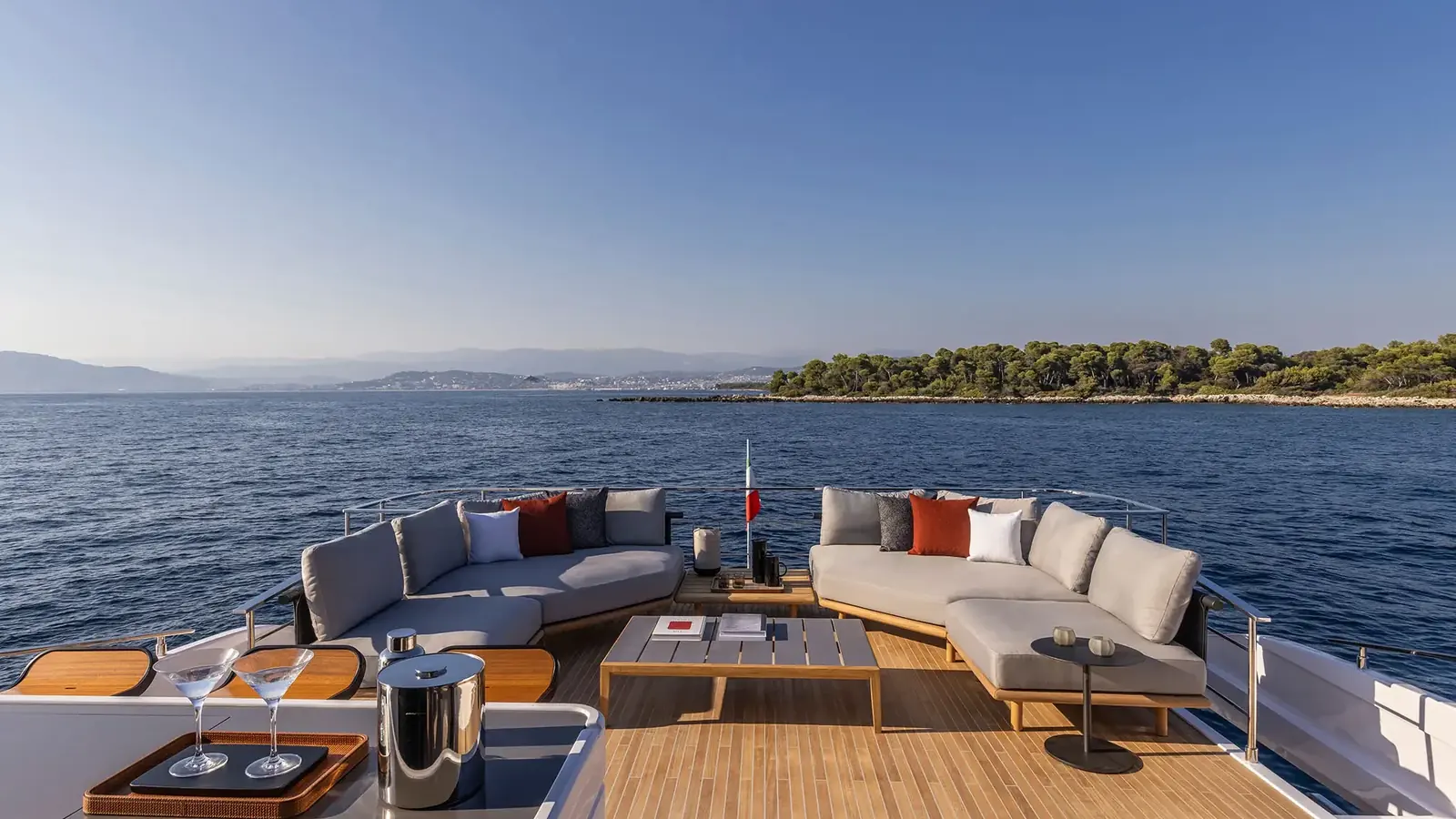 Ferretti Yachts 1000 Skydeck — фото 8