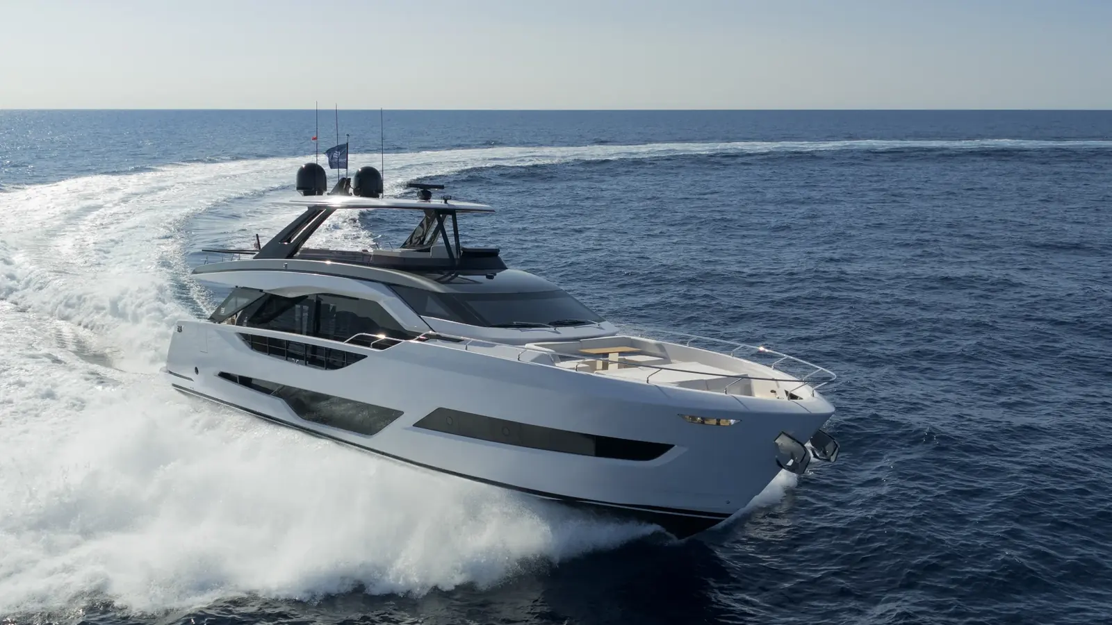 Ferretti Yachts 800 — фото 1