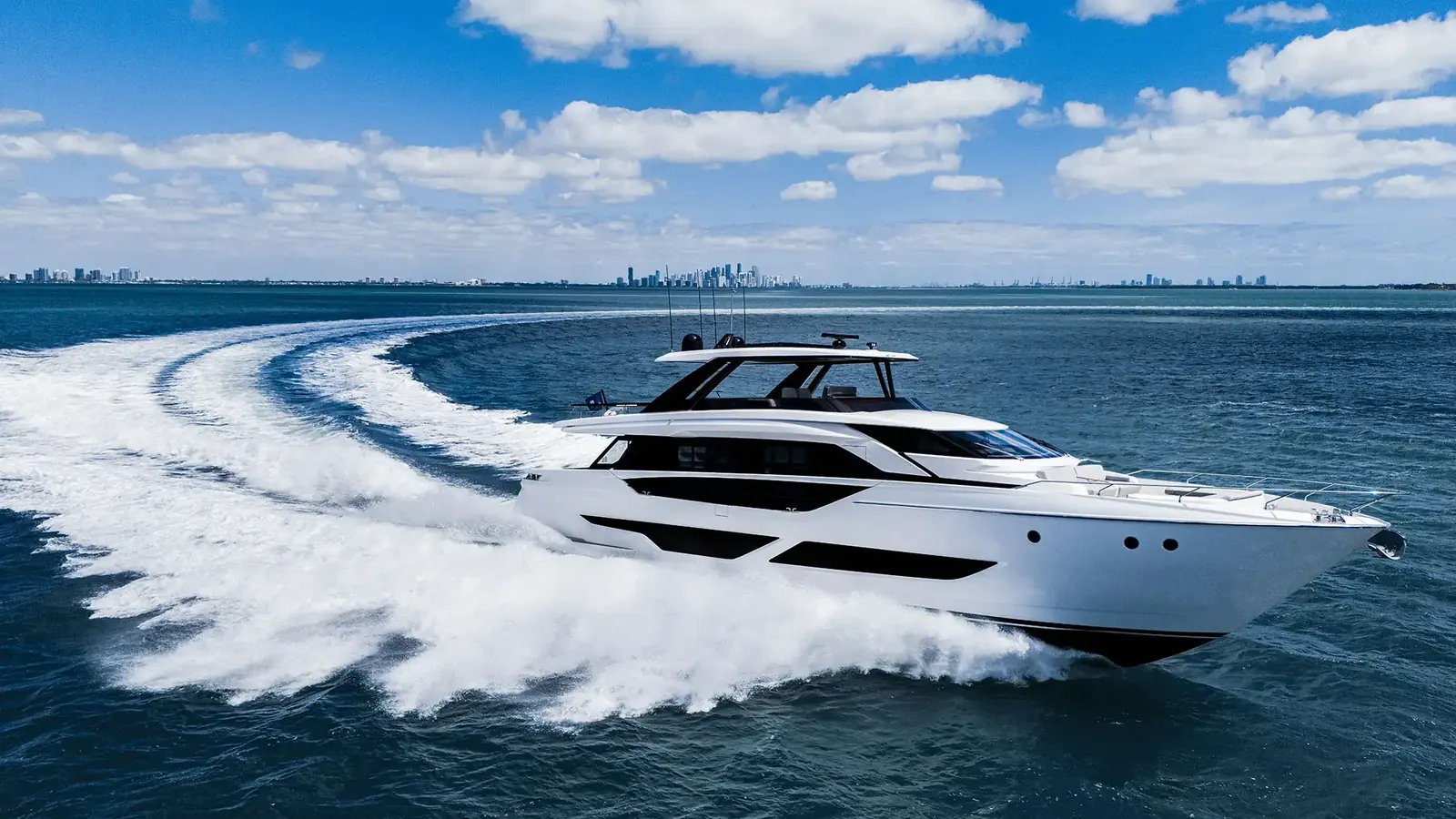 Ferretti Yachts 860 — фото 1