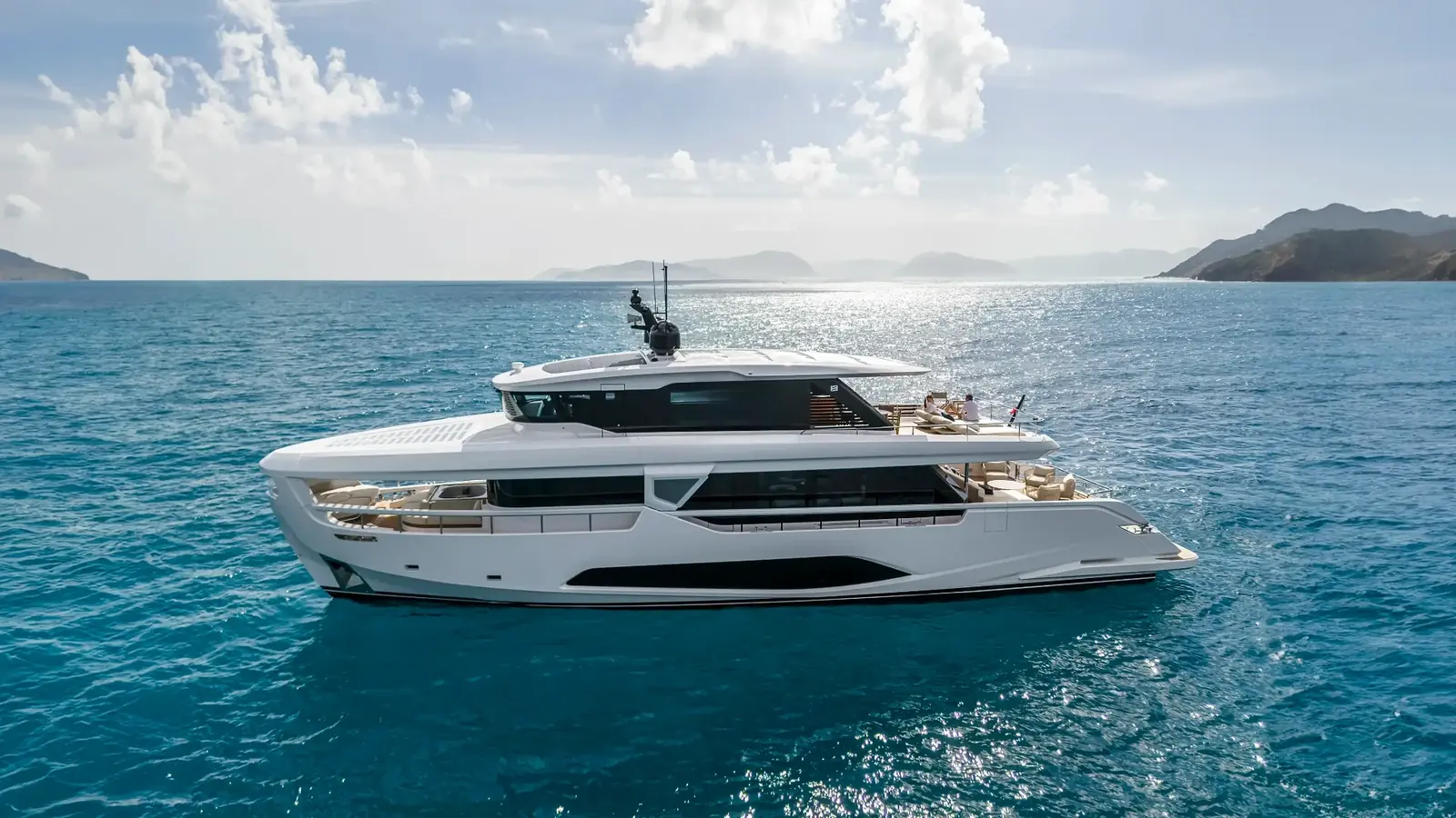 Ferretti Yachts Infynito 90 — фото 1