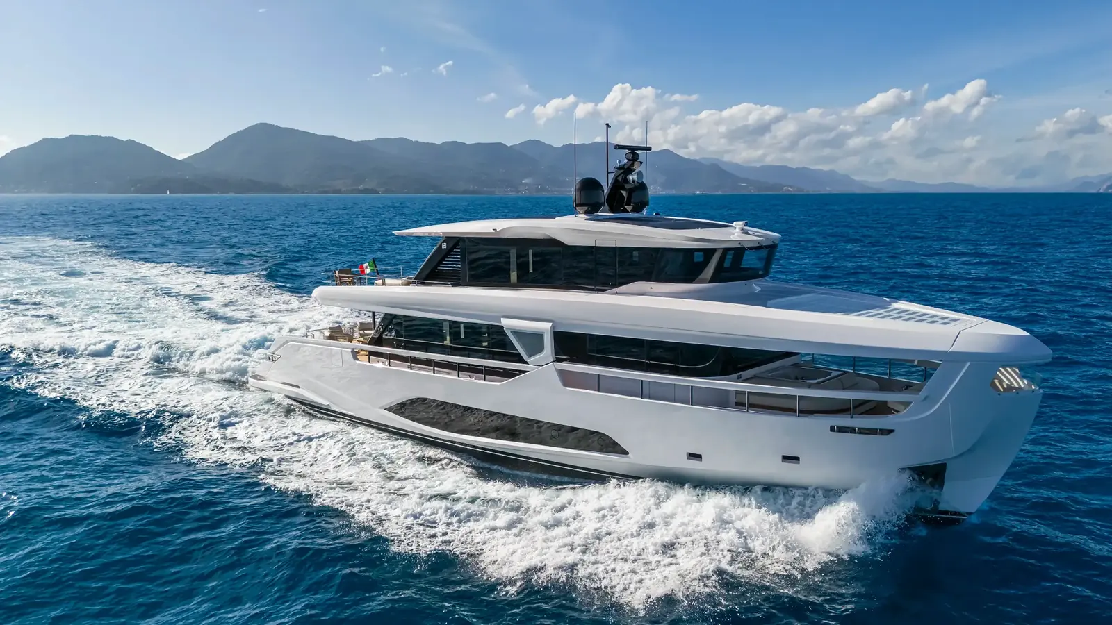 Ferretti Yachts Infynito 90 — фото 2