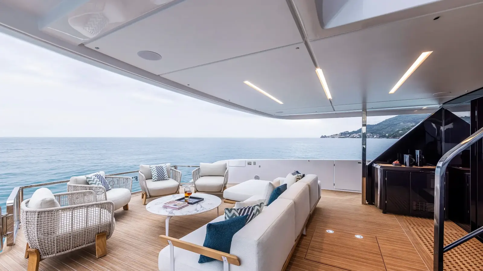 Ferretti Yachts Infynito 90 — фото 10