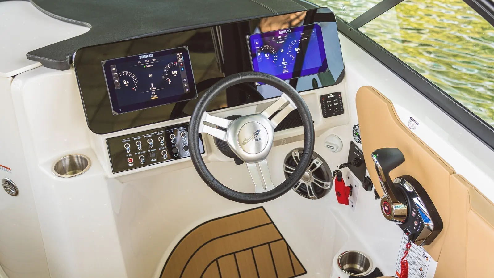 Sea Ray SDX 230 — фото 15