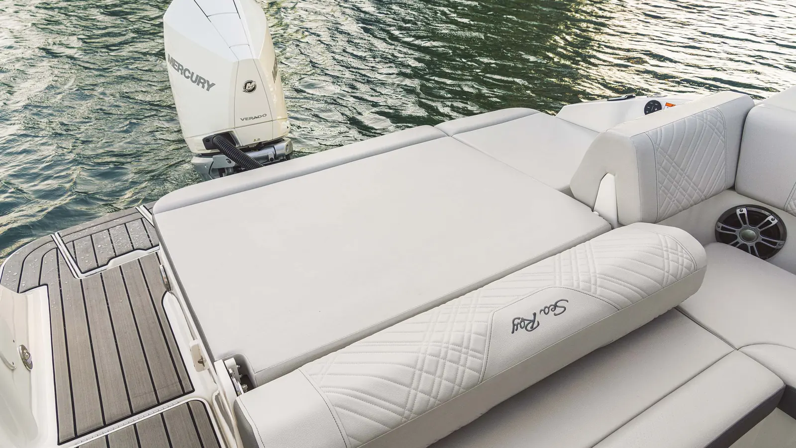 Sea Ray SDX 230 Outboard — фото 9