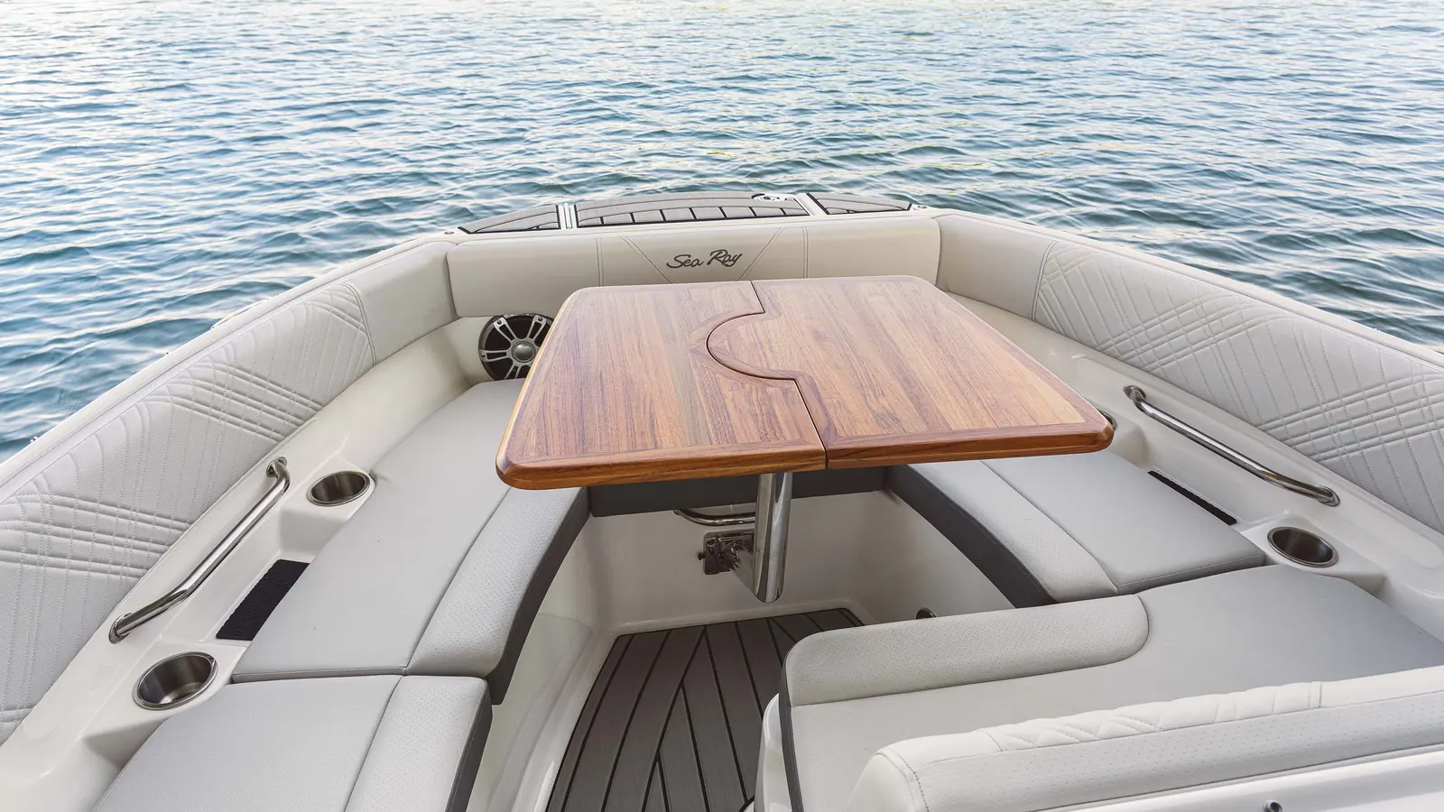 Sea Ray SDX 230 Outboard — фото 10