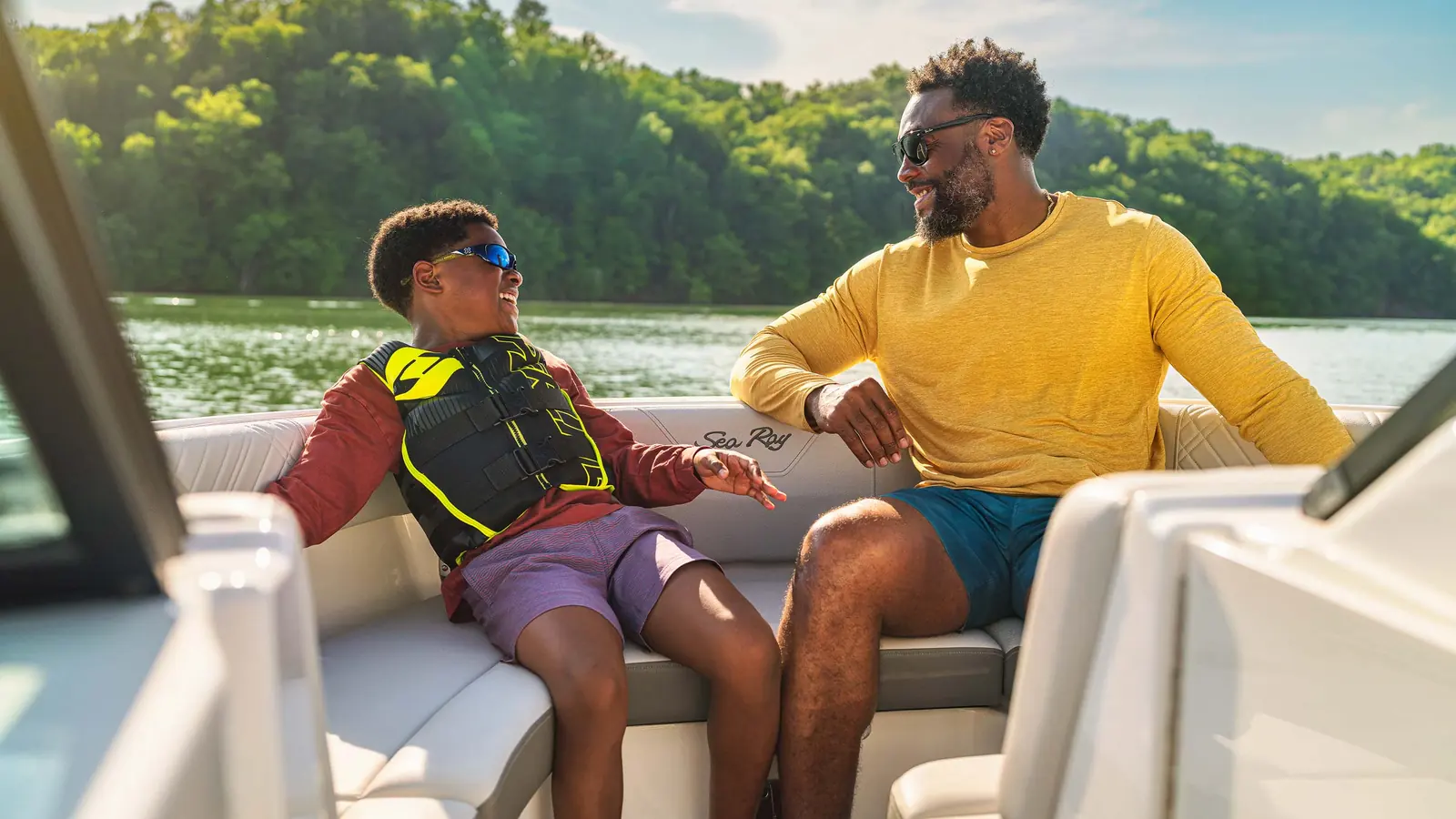 Sea Ray SDX 230 Outboard — фото 11