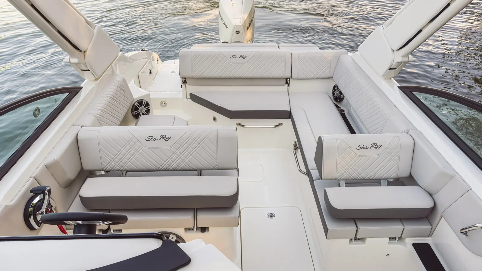 Sea Ray SDX 250 Outboard — фото 11