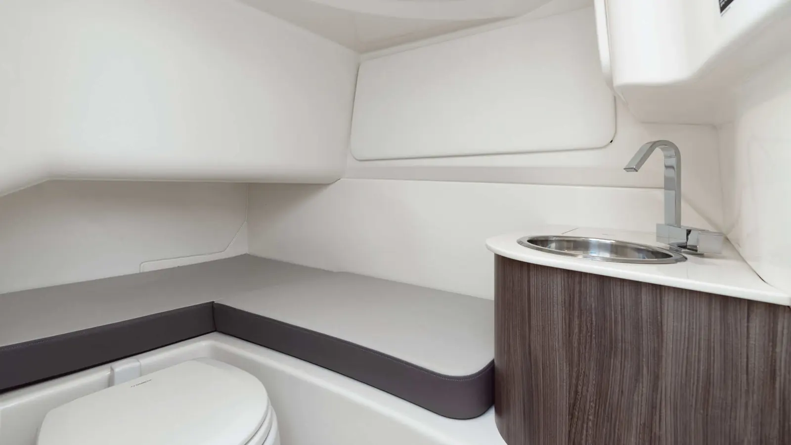 Sea Ray SDX 270 — фото 12