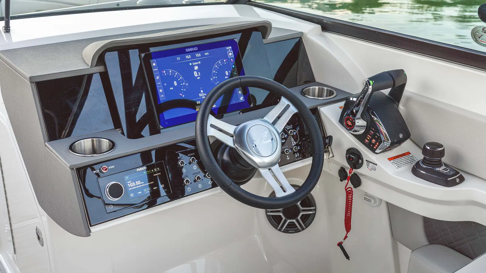 Sea Ray SDX 290 Outboard — фото 13
