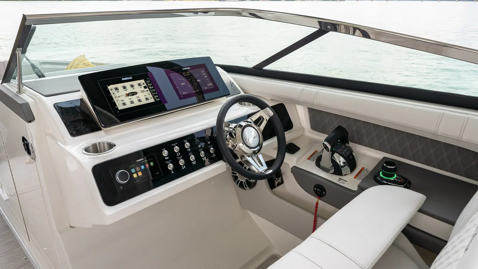 Sea Ray SLX 310 Outboard — фото 12
