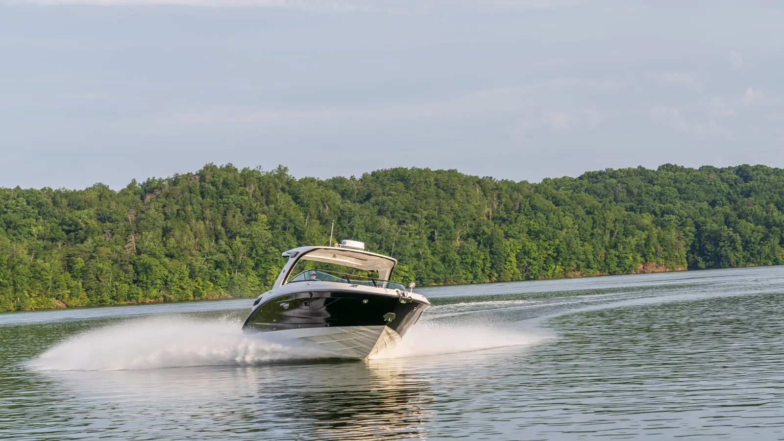 Sea Ray SLX 350 — фото 3