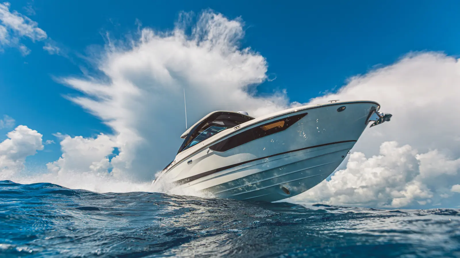 Sea Ray SLX 360 Outboard — фото 5