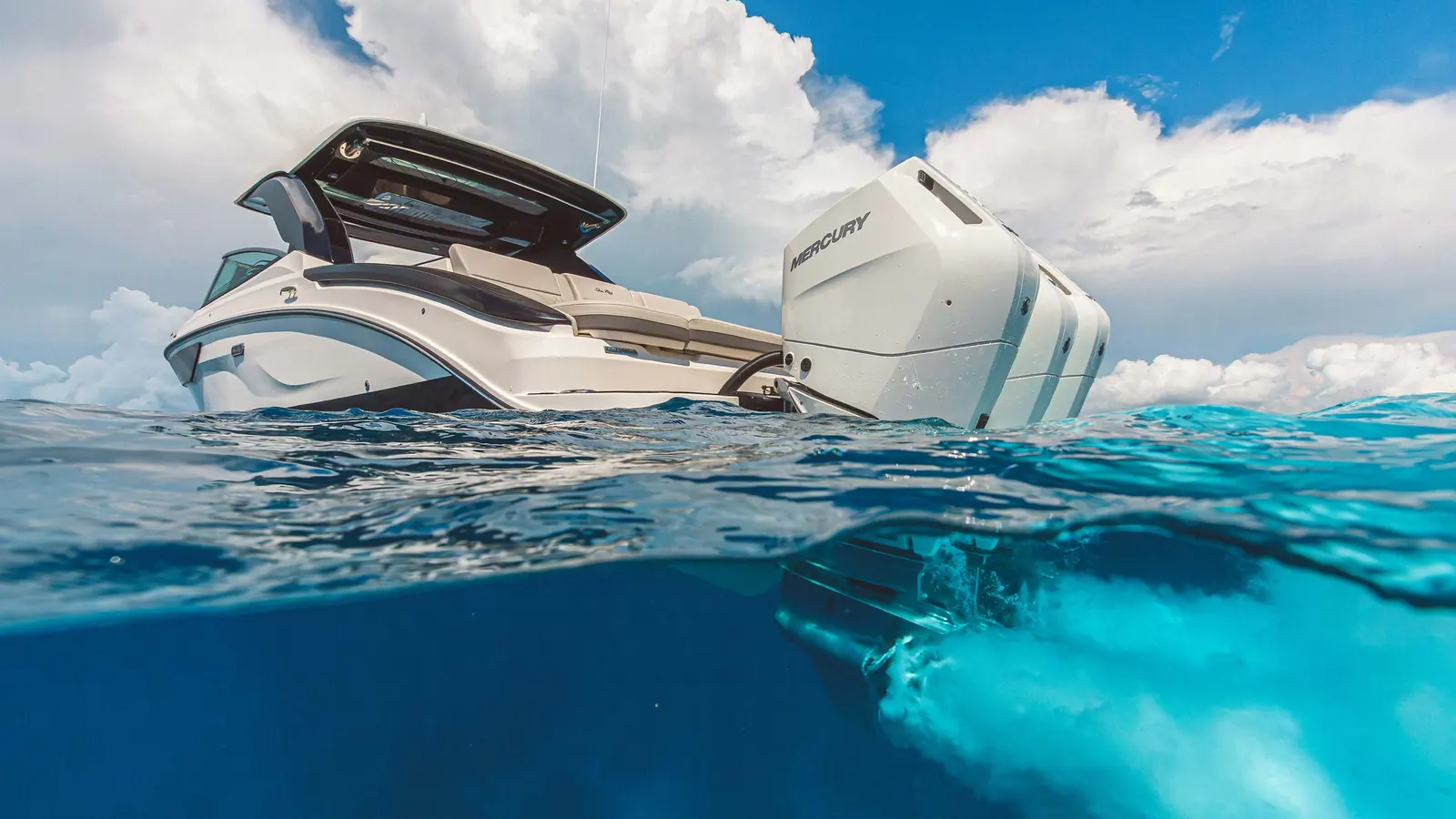 Sea Ray SLX 360 Outboard — фото 9