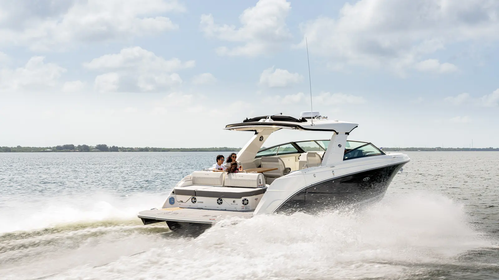 Sea Ray SLX 400 — фото 6