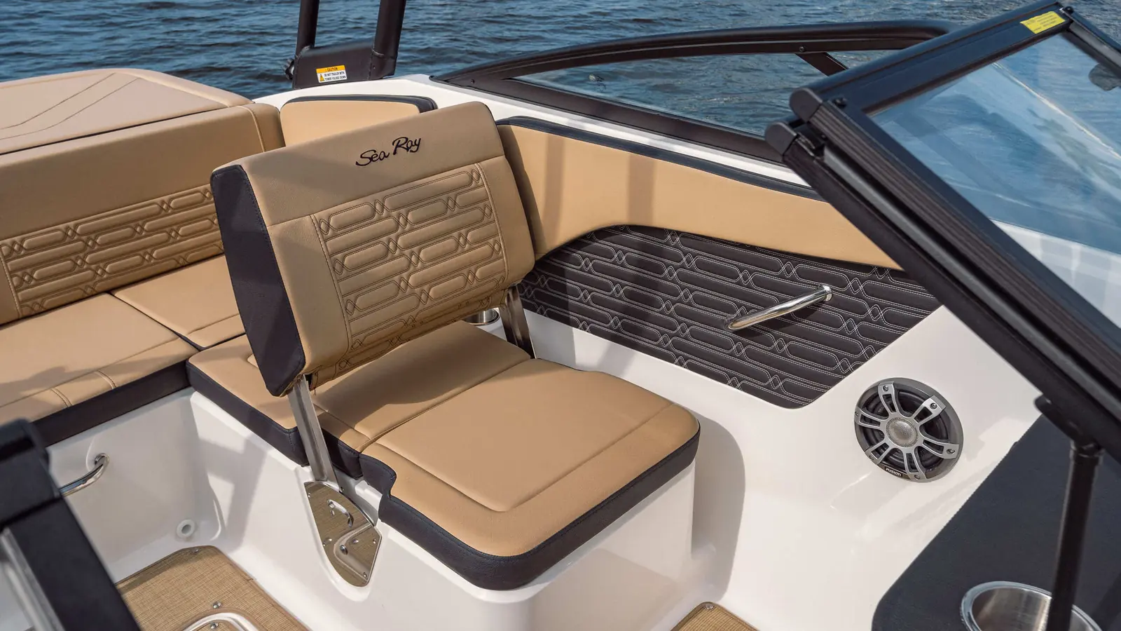 Sea Ray SPX 190 Outboard — фото 13