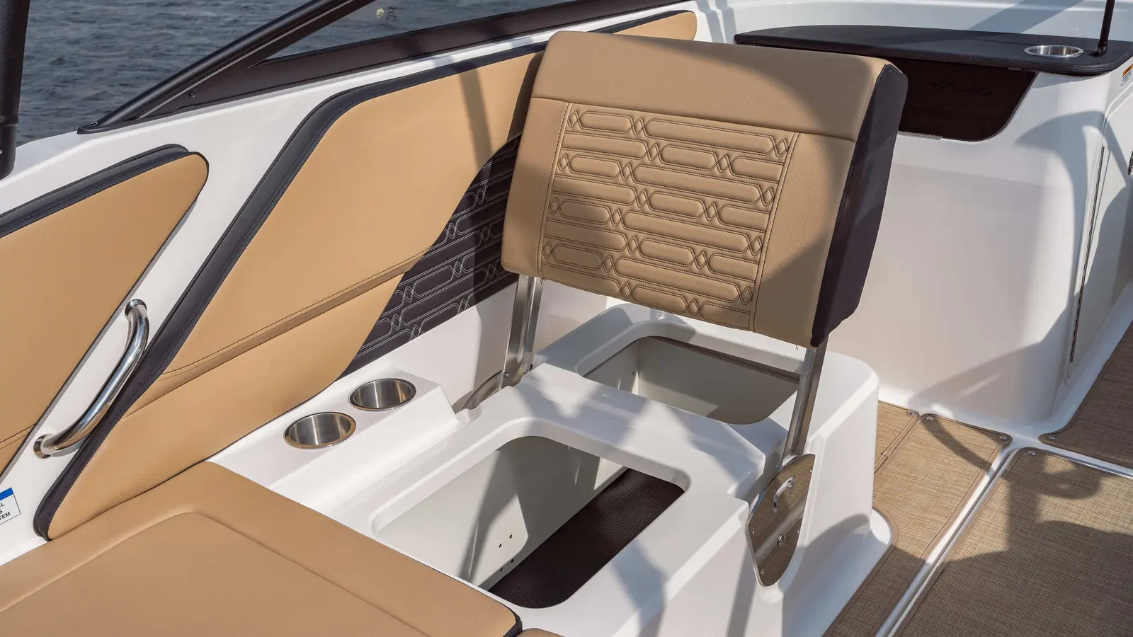 Sea Ray SPX 190 Outboard — фото 14
