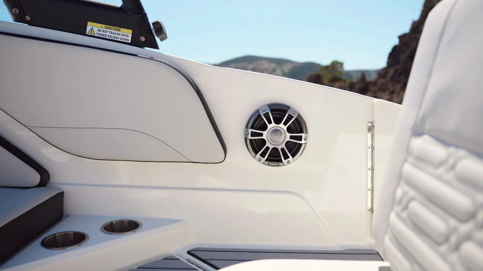 Sea Ray SPX 210 Outboard — фото 10