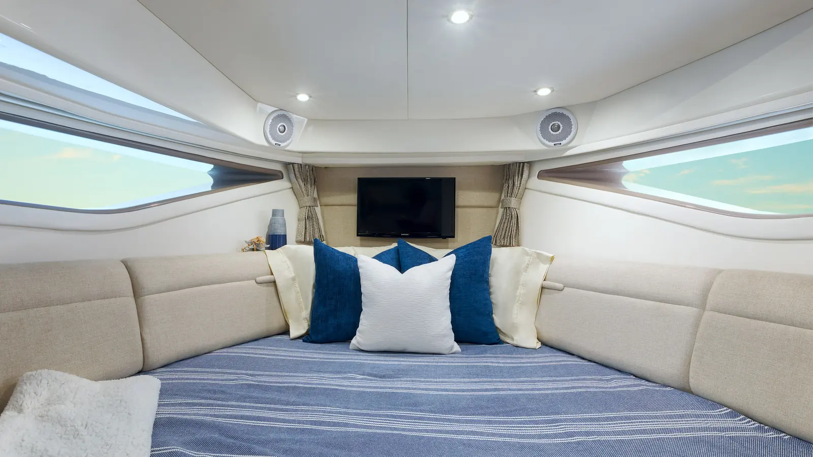 Sea Ray Sundancer 320 Outboard — фото 13
