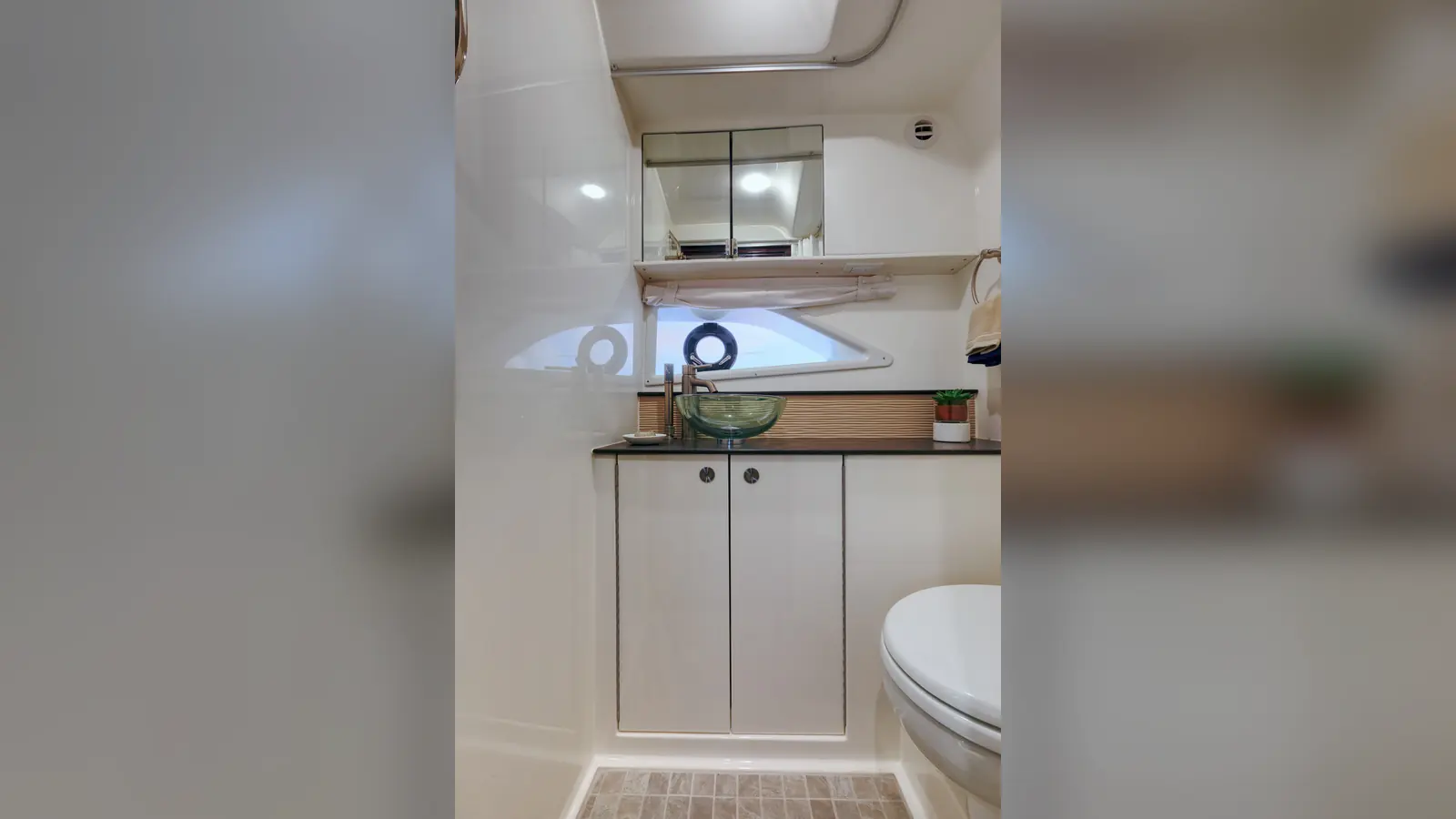 Sea Ray Sundancer 320 Outboard — фото 15