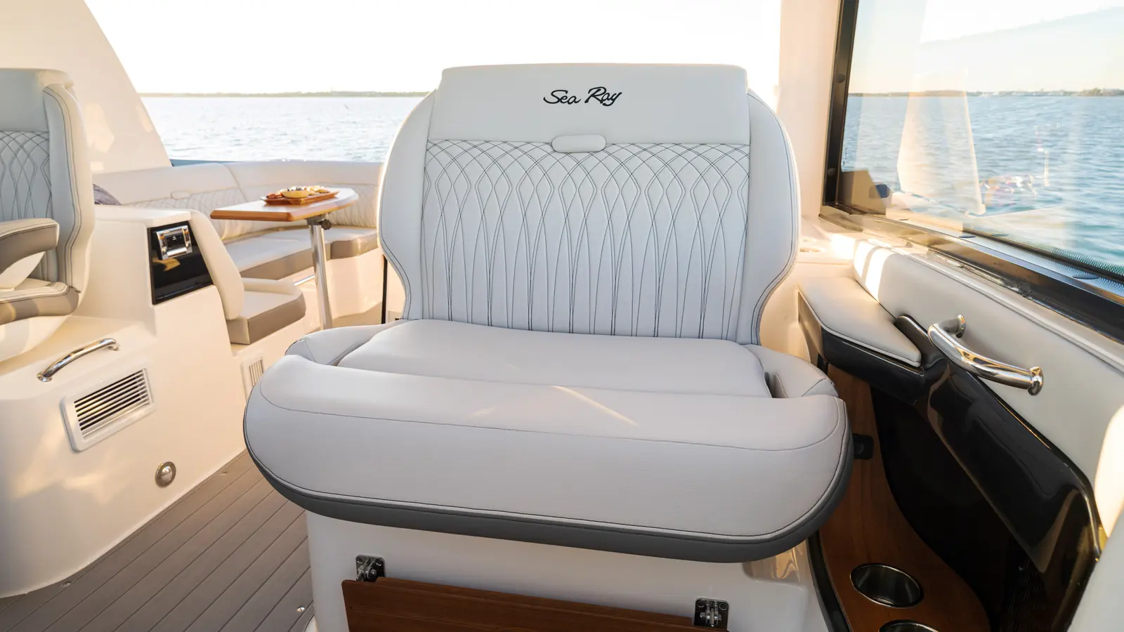 Sea Ray Sundancer 370 — фото 12