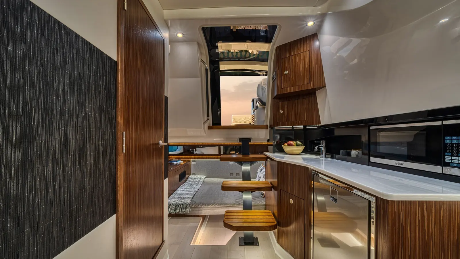 Sea Ray Sundancer 370 — фото 15