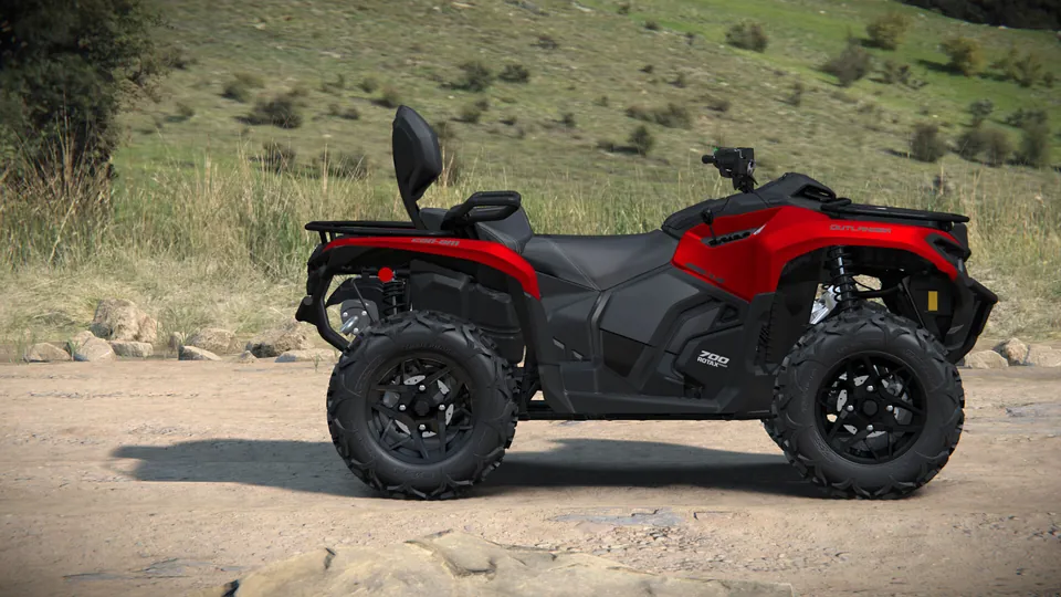 Can-Am Outlander MAX XT 700 2027, Fiery Red Metallic, вид сбоку