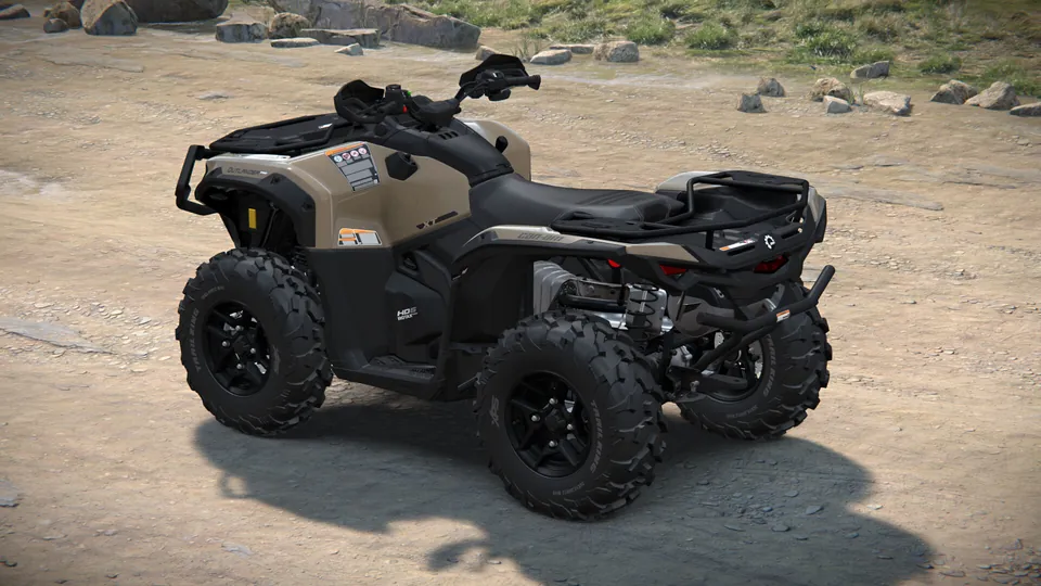 Can-Am Outlander PRO XT 2027, Sandstone, вид сзади слева