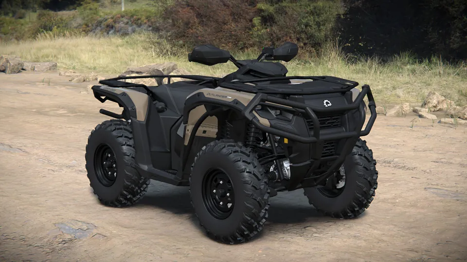 Can-Am Outlander PRO S 2027, Sandstone, вид спереди справа