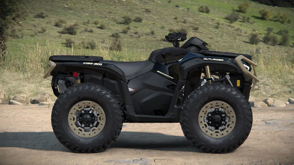 Can-Am Outlander Backcountry 2027, Stealth Black, вид сбоку