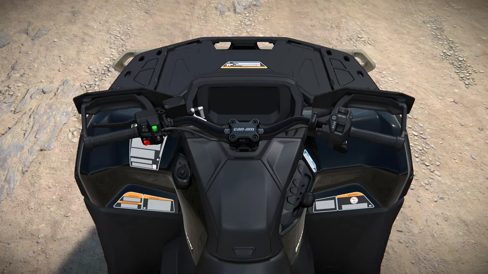 Can-Am Outlander Backcountry 2027, Stealth Black, место водителя