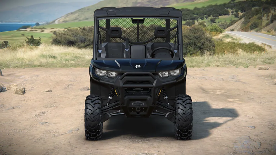 Can-Am Defender XU PRO XT 2027, Stealth Black, вид спереди