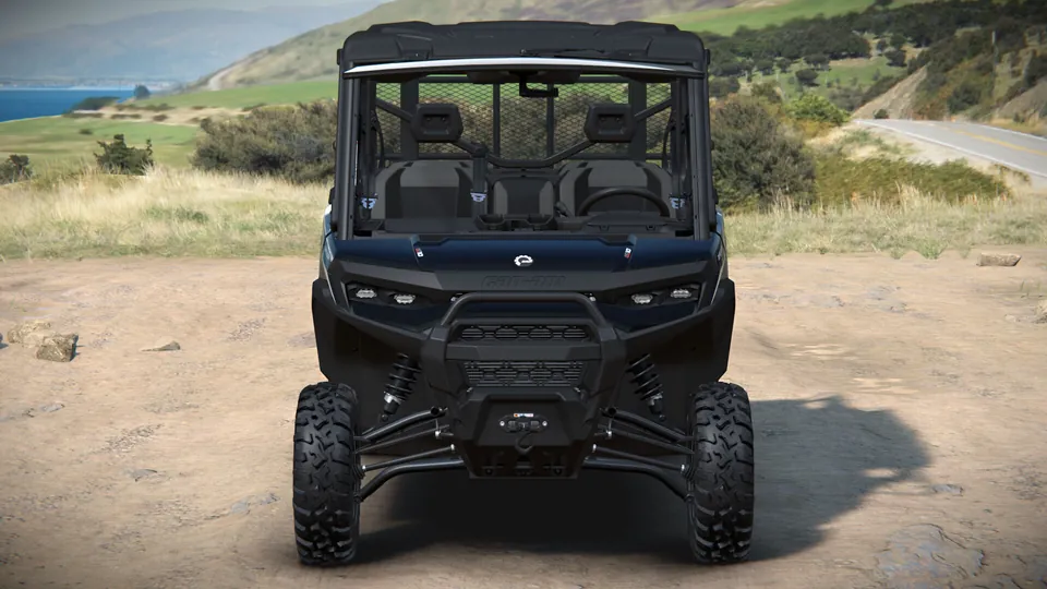 Can-Am Defender XU MAX XT CAB 2027, Stealth Black, вид спереди