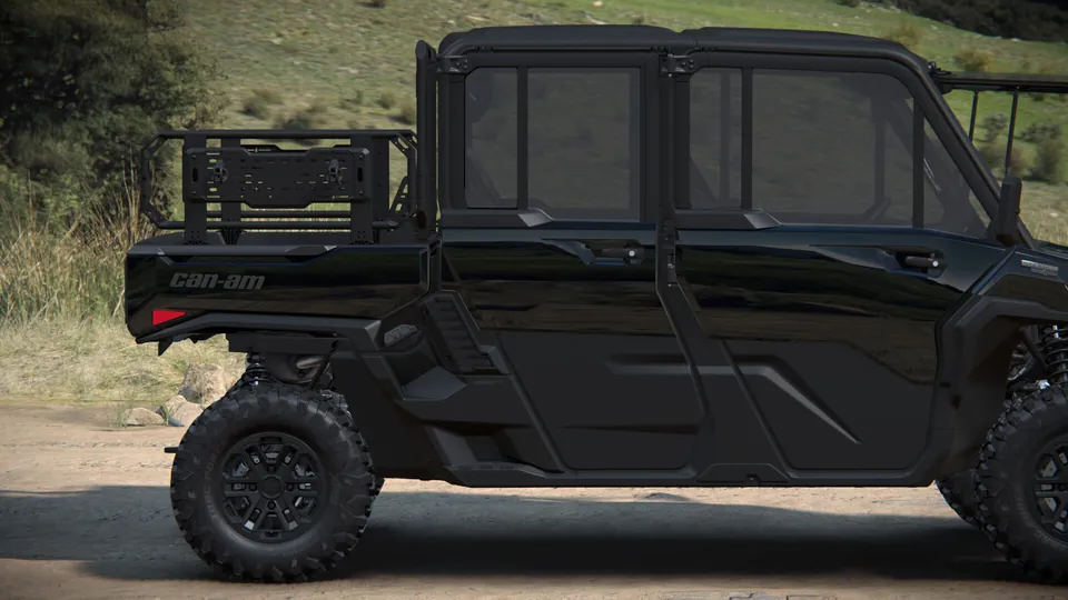 Can-Am Defender XU MAX Lone Star CAB 2027, Stealth Black, вид сбоку