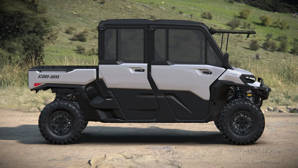 Can-Am Defender MAX Limited 2027, Hybrid White, вид сбоку