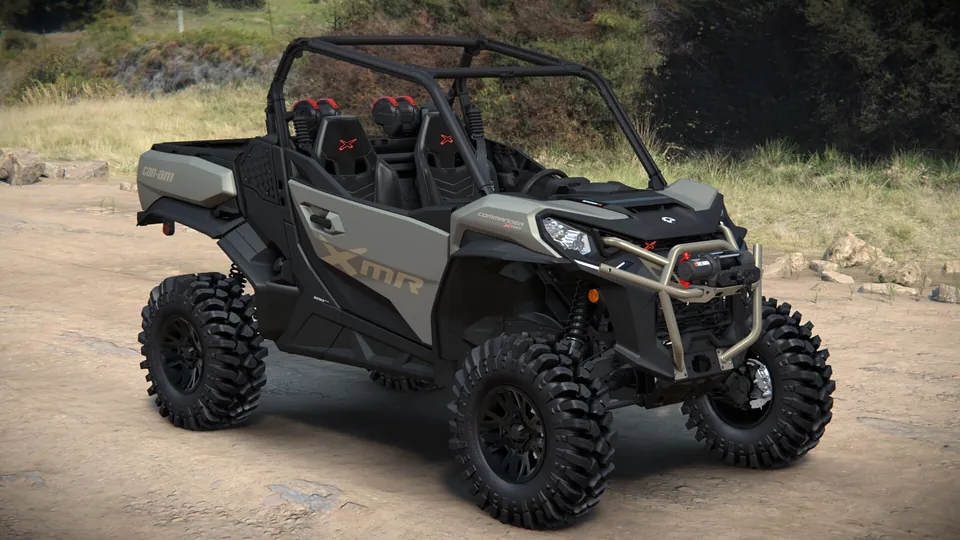 Can-Am Commander X mr 2027, Loft Green Satin, вид спереди справа