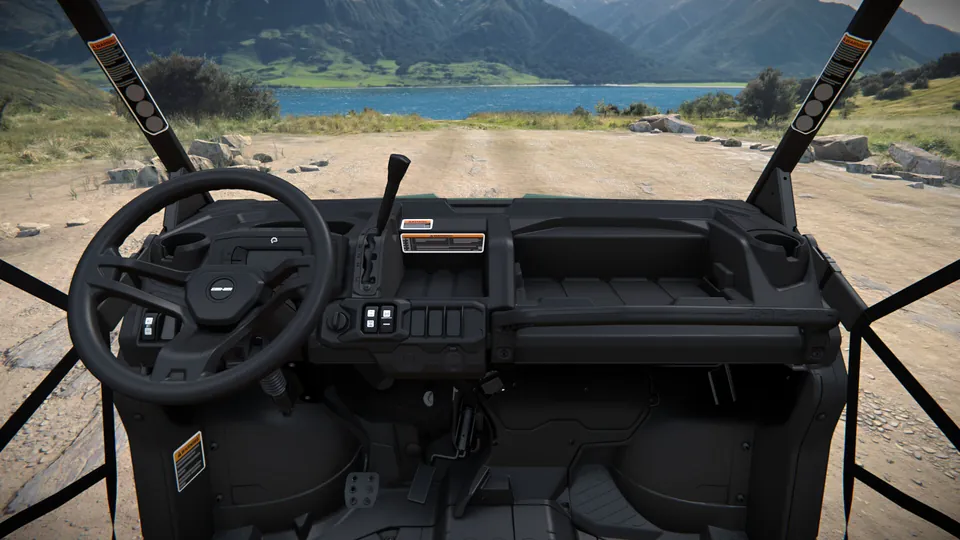 Can-Am Defender HD7 2027, Compass Green, место водителя
