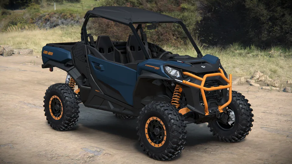 Can-Am Commander XT-P 2027, Dusty Navy & Orange Crush, вид спереди справа