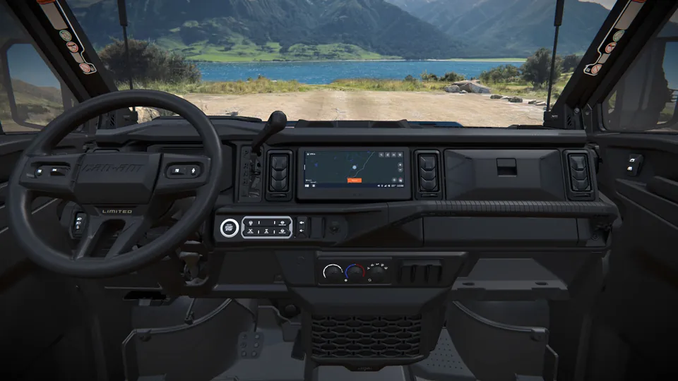 Can-Am Defender XU Limited 2027, Dusty Navy, место водителя