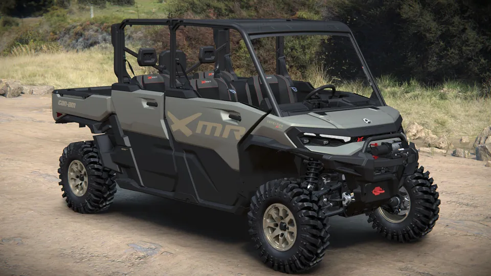 Can-Am Defender MAX X mr с полудверями 2027, Loft Green Satin, вид спереди справа