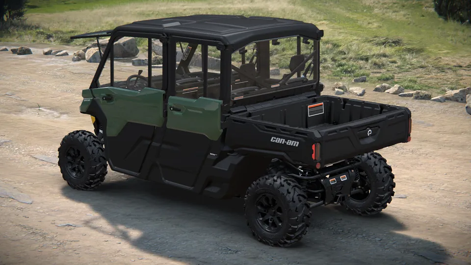 Can-Am Defender MAX DPS CAB HD10 2027, Compass Green, вид сзади слева