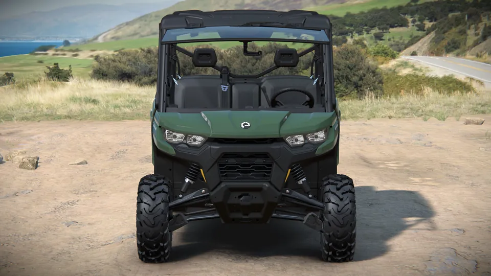 Can-Am Defender MAX DPS CAB HD10 2027, Compass Green, вид спереди
