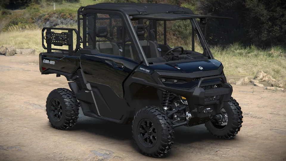 Can-Am Defender XU XT CAB 2027, Stealth Black, вид спереди справа